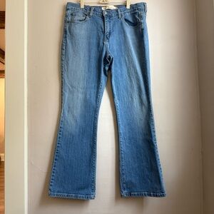 Levi’s Nouveau Blue Boot Cut Jeans Size 14 Misses
Y2K